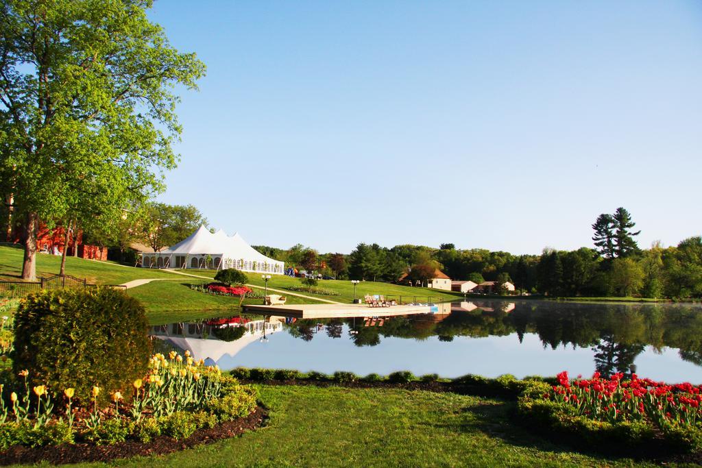 Honors Haven Retreat & Conference Hotel Ellenville Екстериор снимка