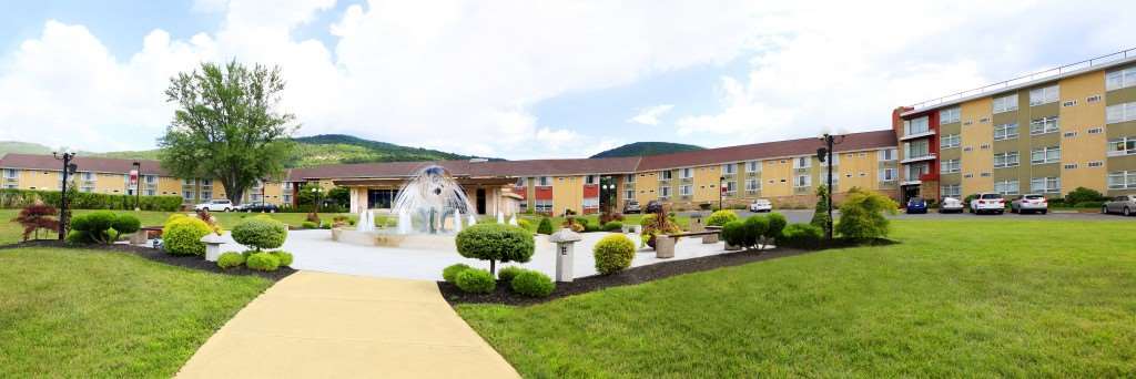 Honors Haven Retreat & Conference Hotel Ellenville Екстериор снимка