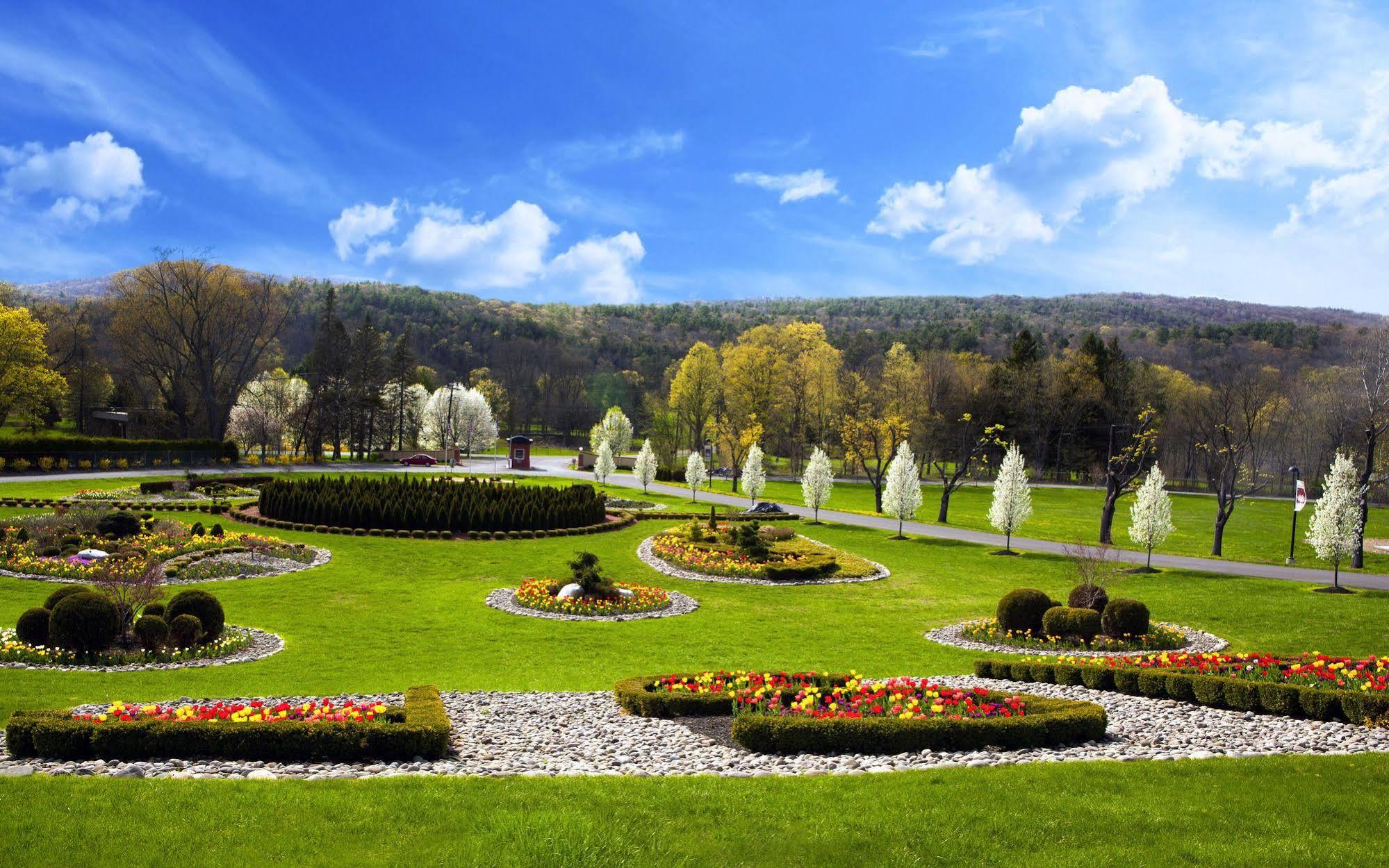 Honors Haven Retreat & Conference Hotel Ellenville Екстериор снимка