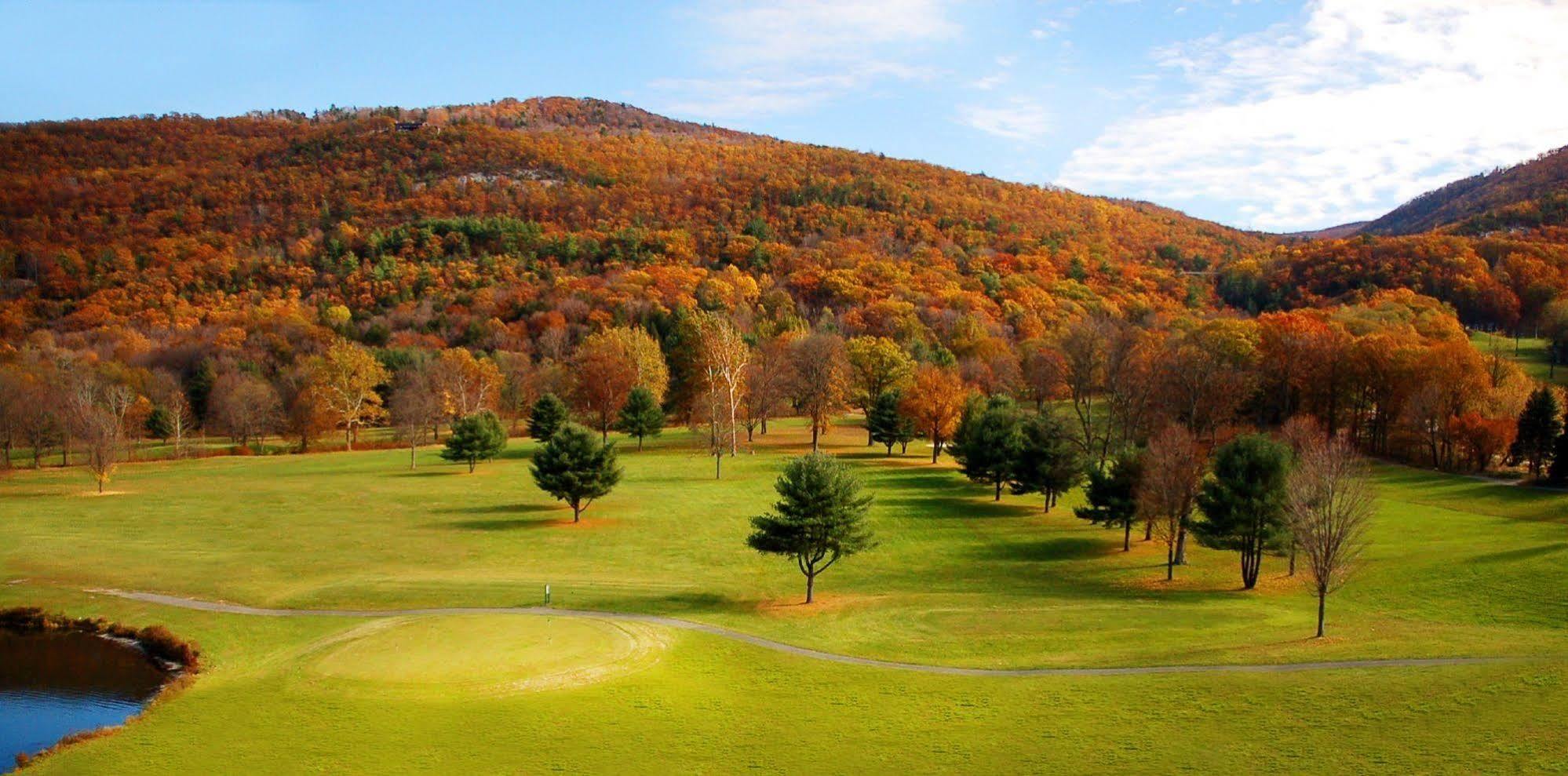 Honors Haven Retreat & Conference Hotel Ellenville Екстериор снимка